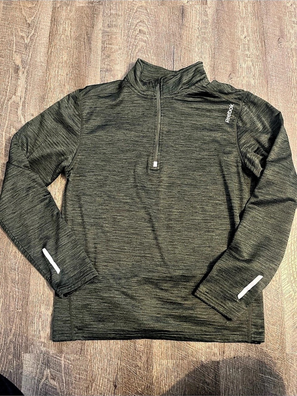 Men’s Reebok Athletic Zip sweater top olive Green Size Medium